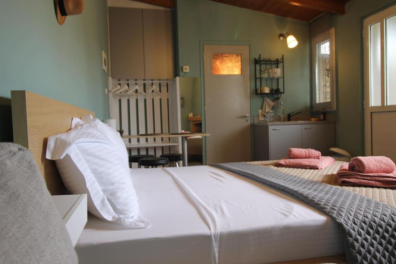Pikinas Studios Near Ath Airport Markópulo Kültér fotó
