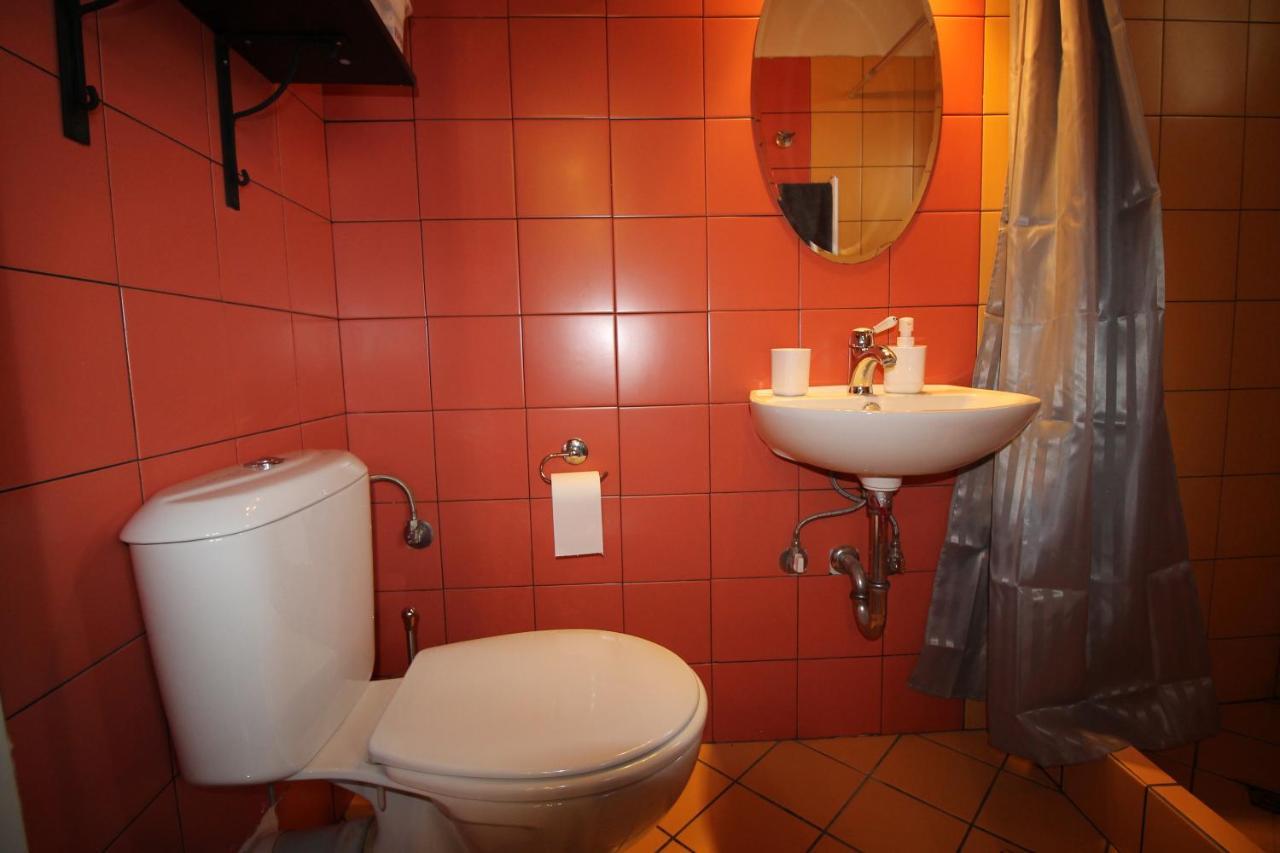 Pikinas Studios Near Ath Airport Markópulo Kültér fotó